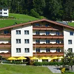 Finkenbergerhof 3*