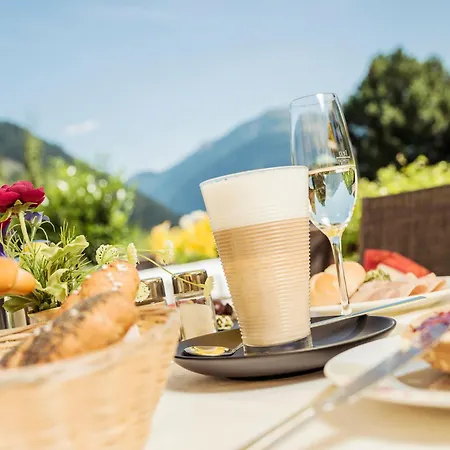 Finkenbergerhof 3*