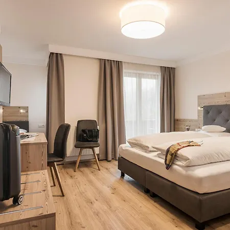 Finkenbergerhof 3*