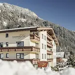 Finkenbergerhof 3*