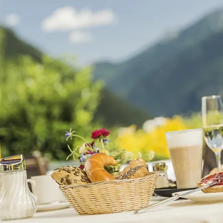 Finkenbergerhof Hotel 3*